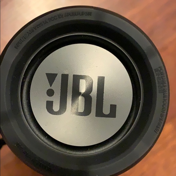JBL flip 4 - Picture 3 of 3